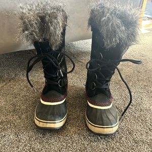 Sorel Joan of Arc size 7 GUC snow boots
